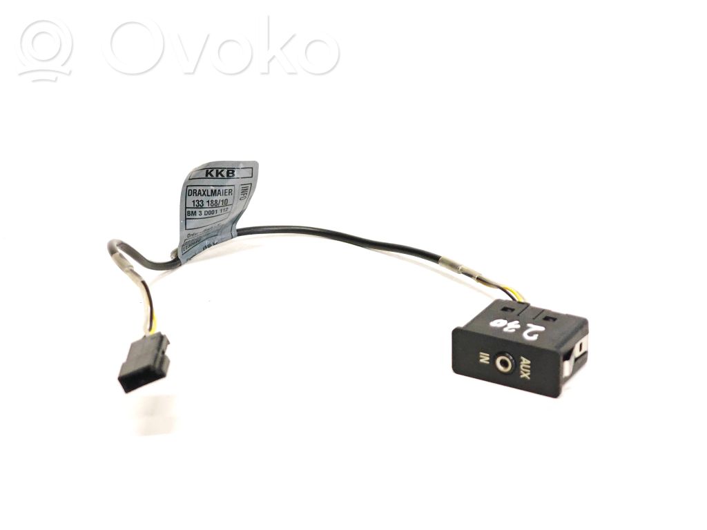 Enchufe conector entrada auxiliar   6930561,61316930561