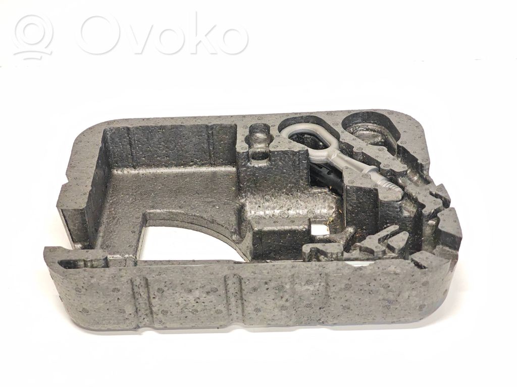 Tool box   6795816,13437010