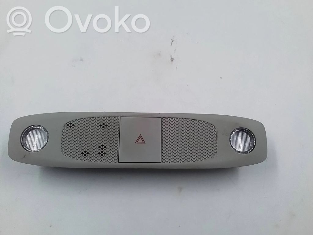 Tesla Model Y Światło fotela przedniego 