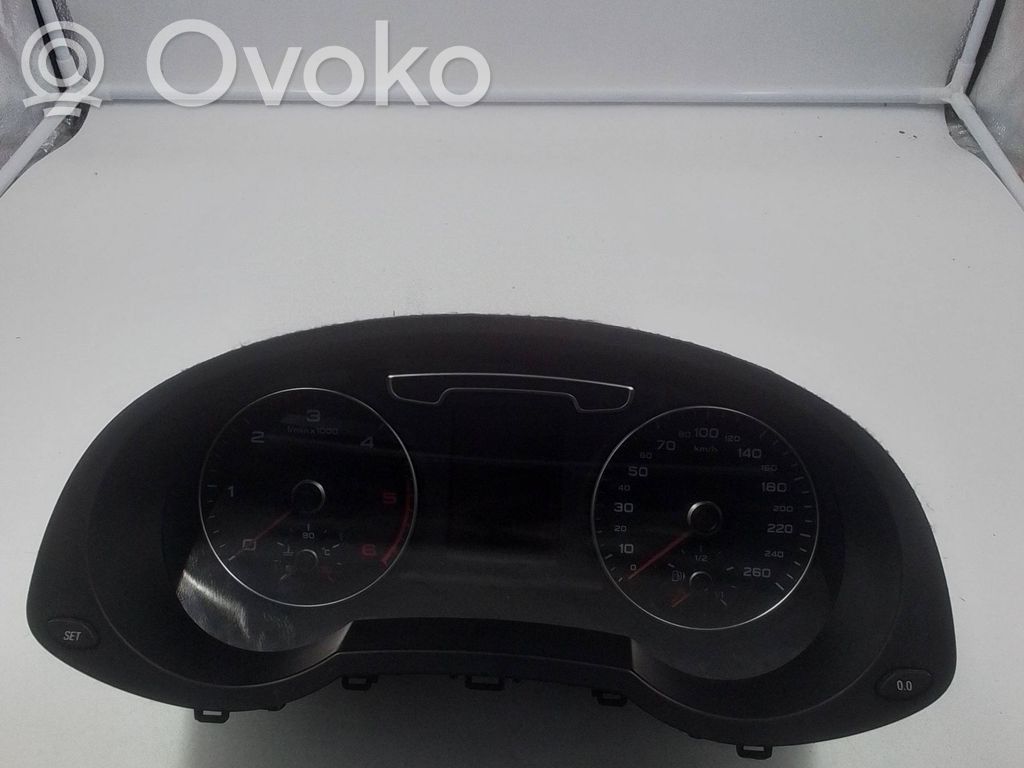 Audi Q3 8U Licznik / Prędkościomierz 