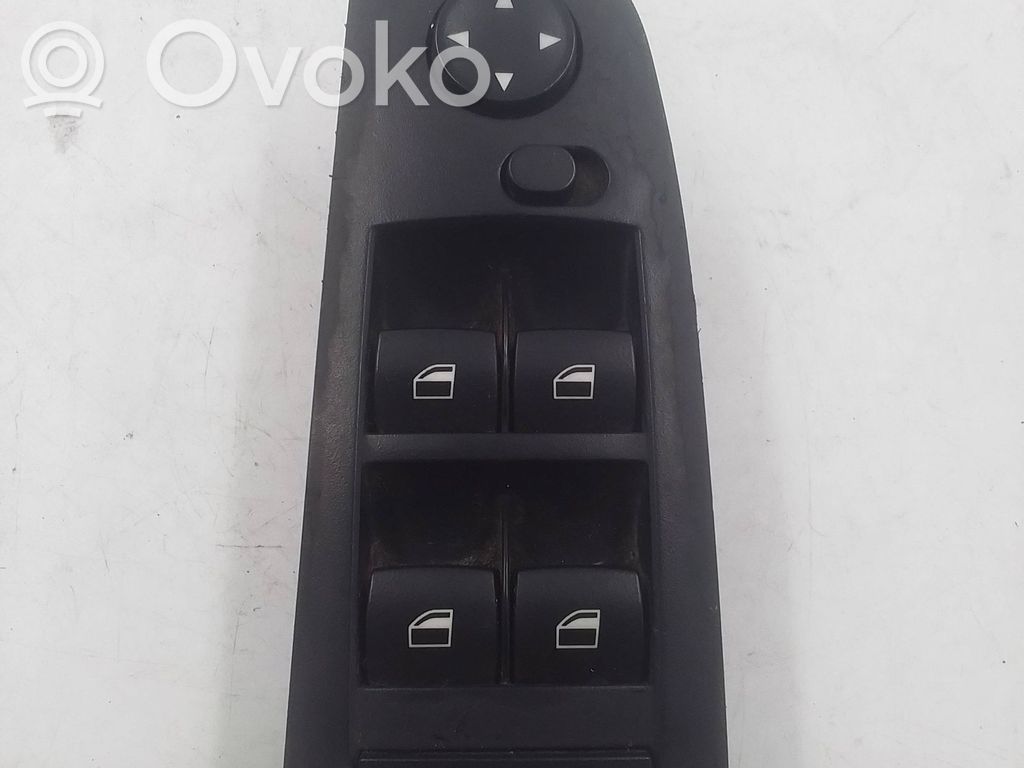Electric window control switch   695203603,6952036