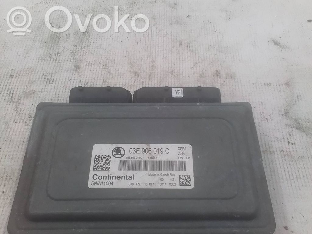 Skoda Fabia Mk2 (5J) Engine control unit/module 