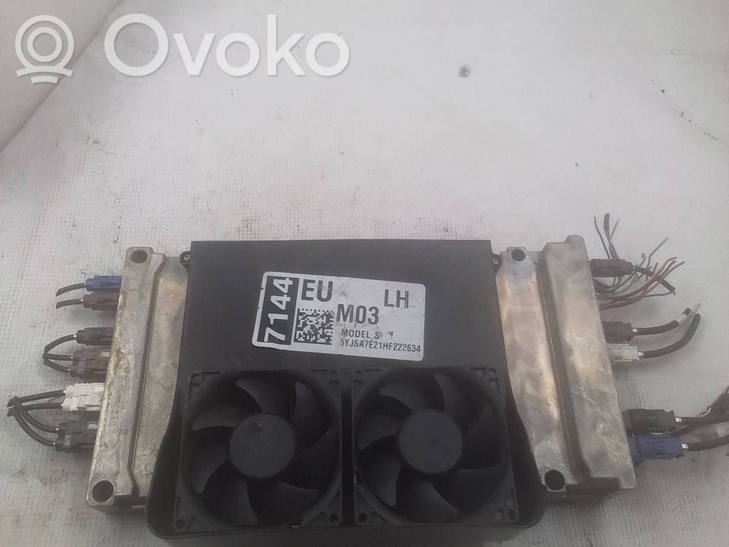 Tesla Model S Other devices 