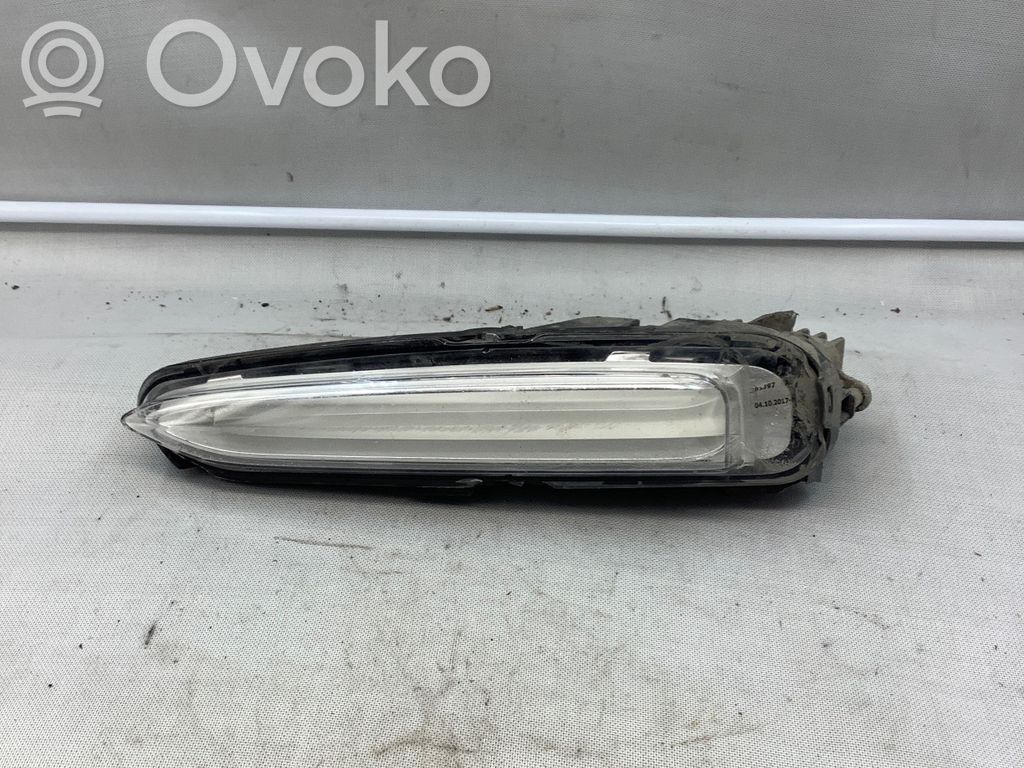 BMW i3 Front indicator light 