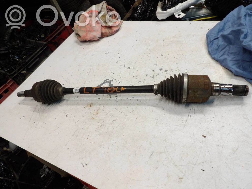 Aizmugurējā pusass   104416100,A2100853180