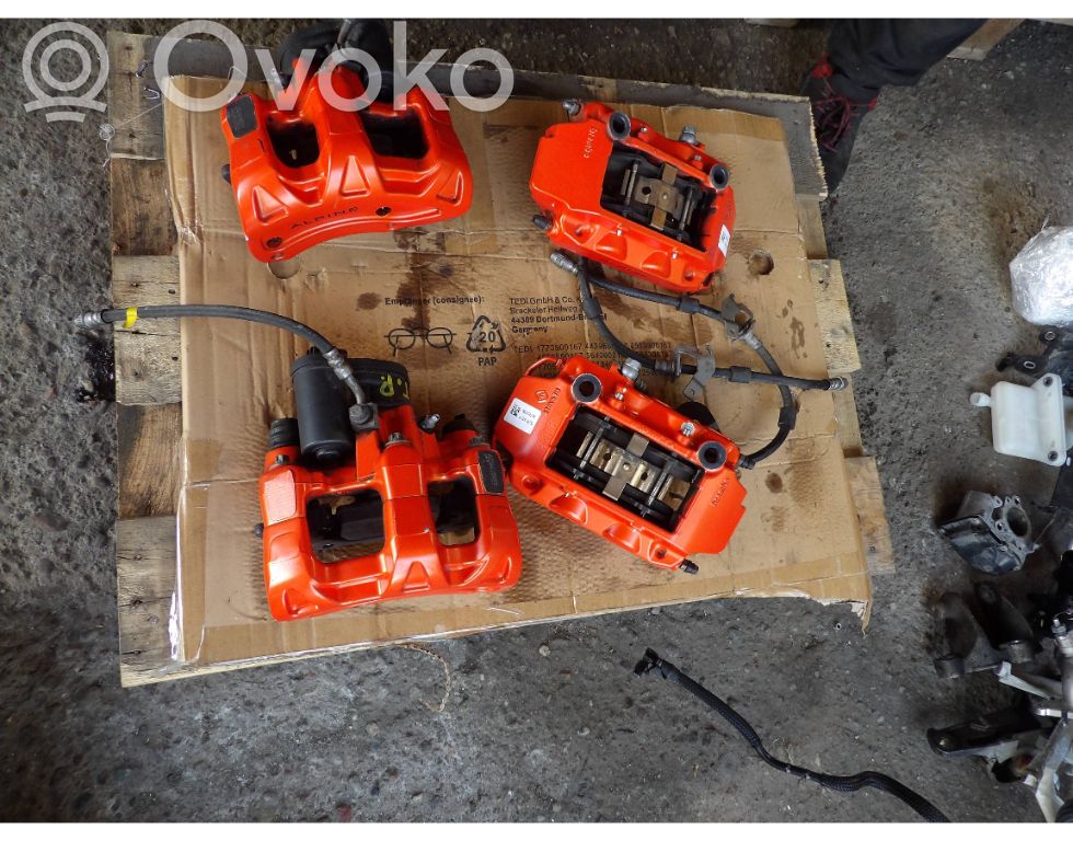 Front brake caliper