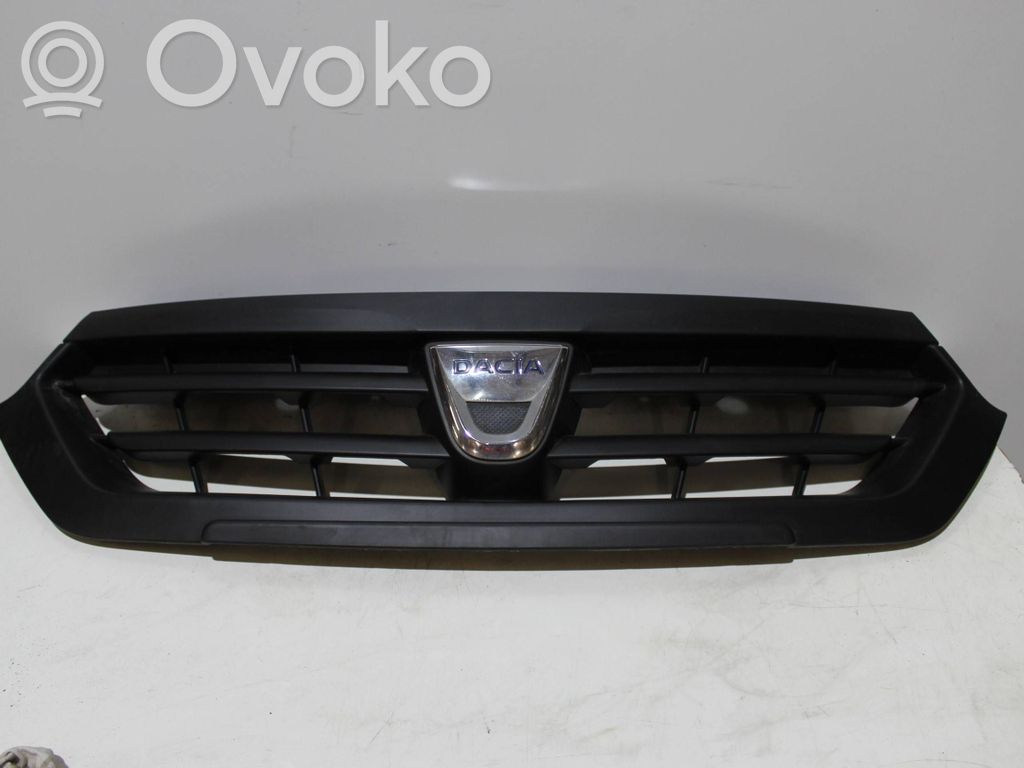 Front grill   623108367R