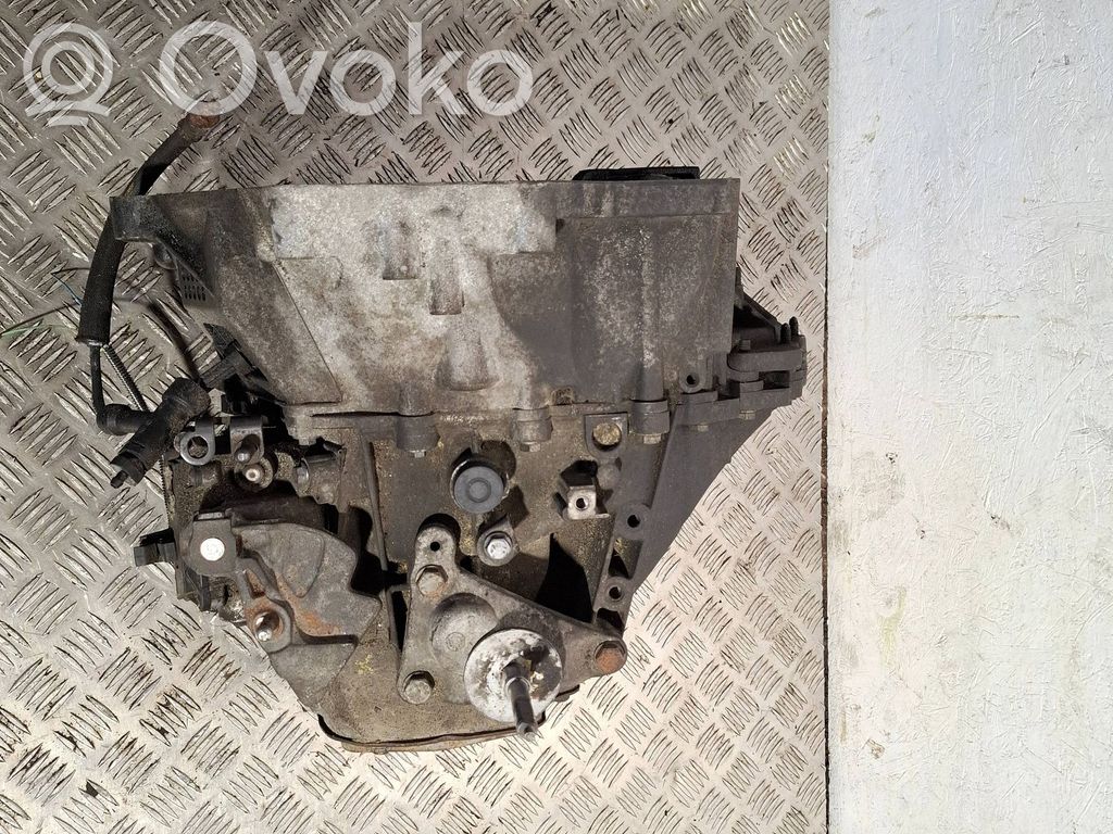 Peugeot 308 Manual 6 speed gearbox 