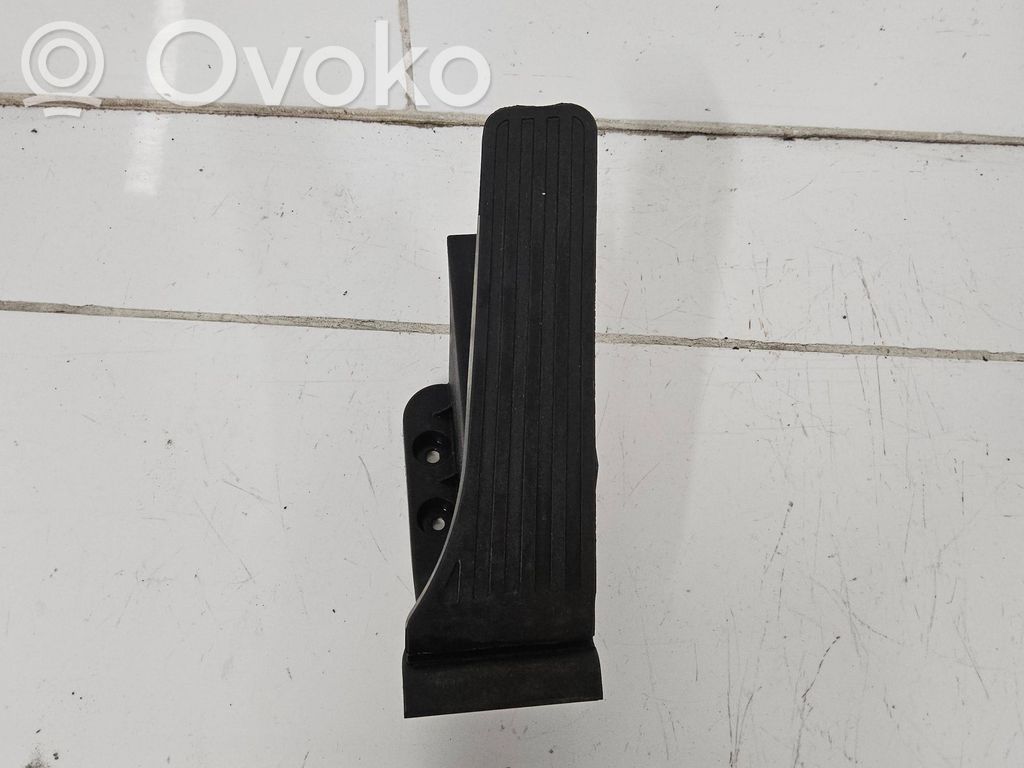 Mercedes-Benz C W204 Accelerator throttle pedal 