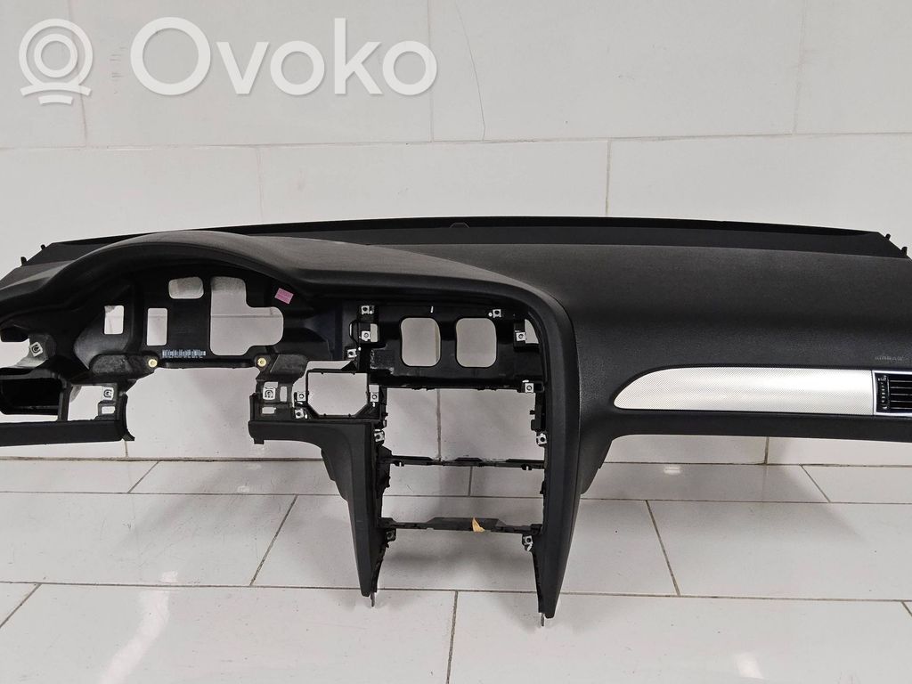 Audi A6 S6 C6 4F Панель 