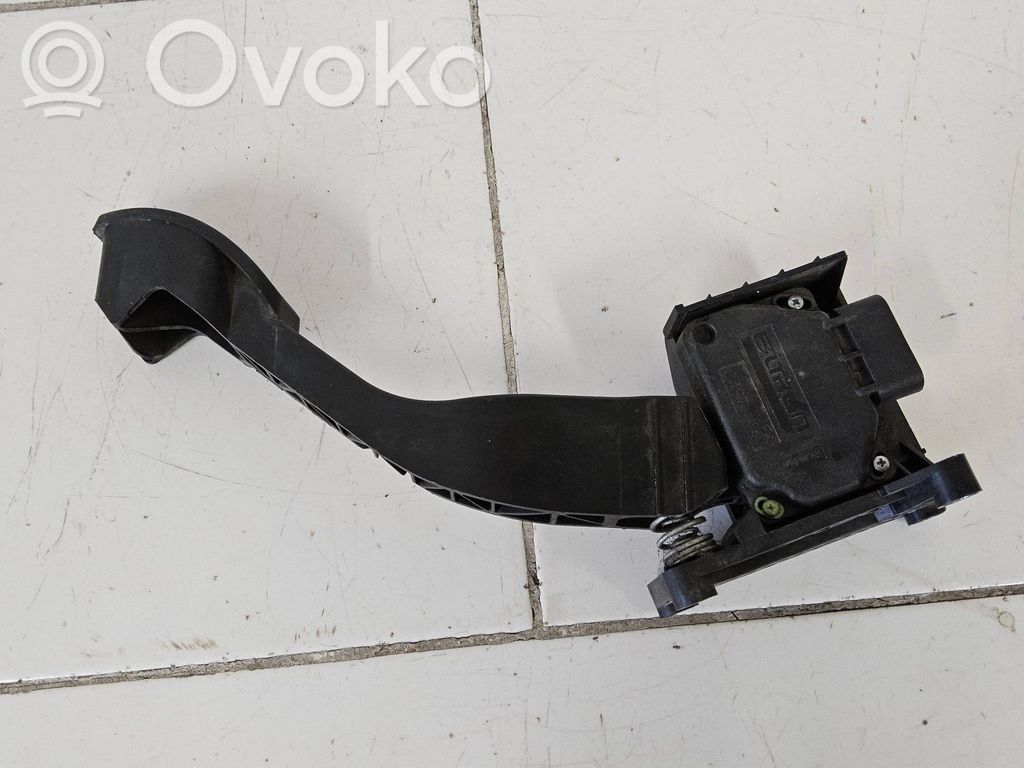 Fiat 500 Akseleratora pedālis 