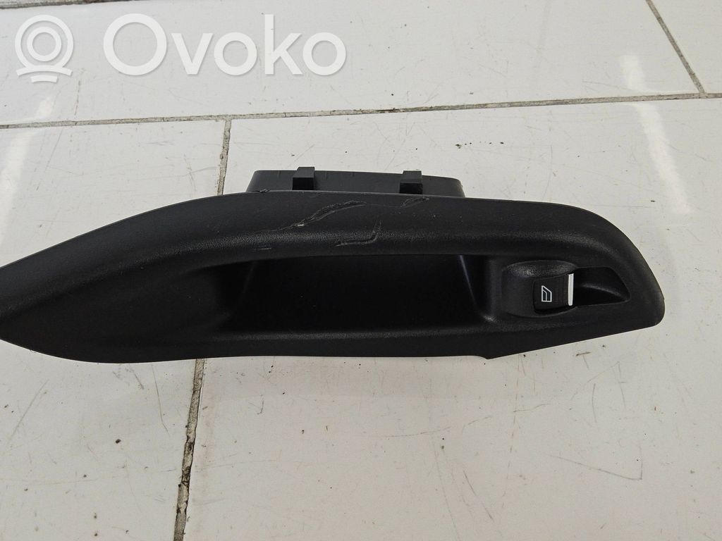 Electric window control switch   BM51A237W20BEW
