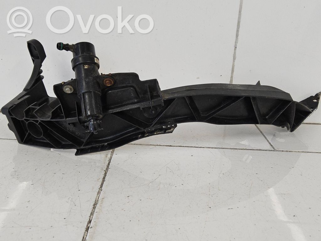 BMW 1 E81 E87 Radiatorių panelė 