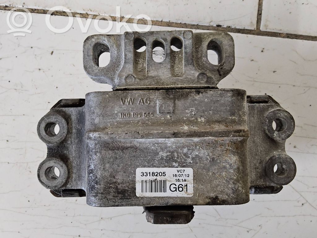 Volkswagen Golf Plus Engine mount bracket 