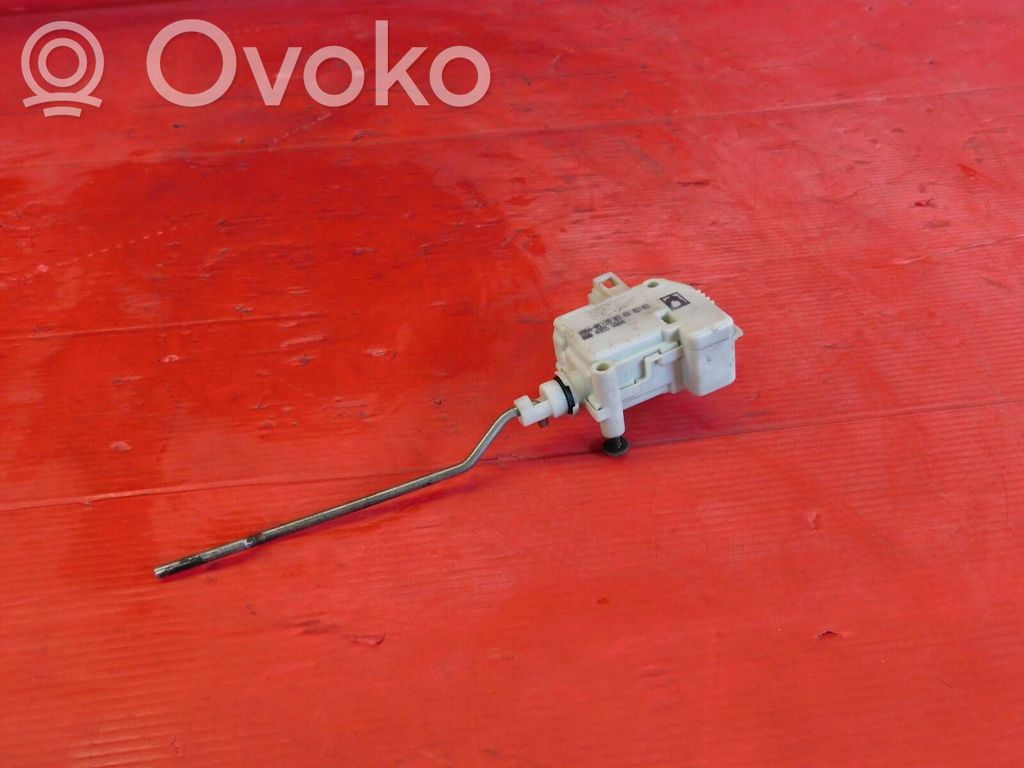 Smart ForTwo I Spynos varikliukas galinio dangčio 