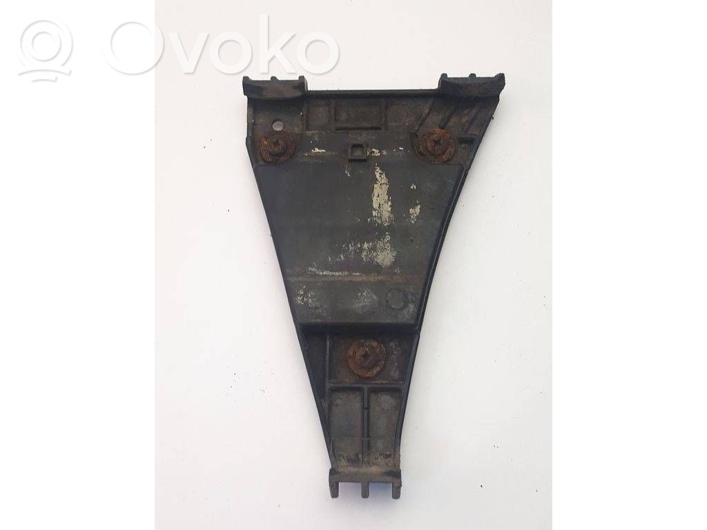 Audi A4 S4 B5 8D Soporte de montaje del parachoques trasero 
