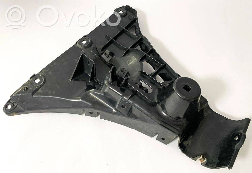 BMW 5 E60 E61 Galinis laikiklis bamperio 