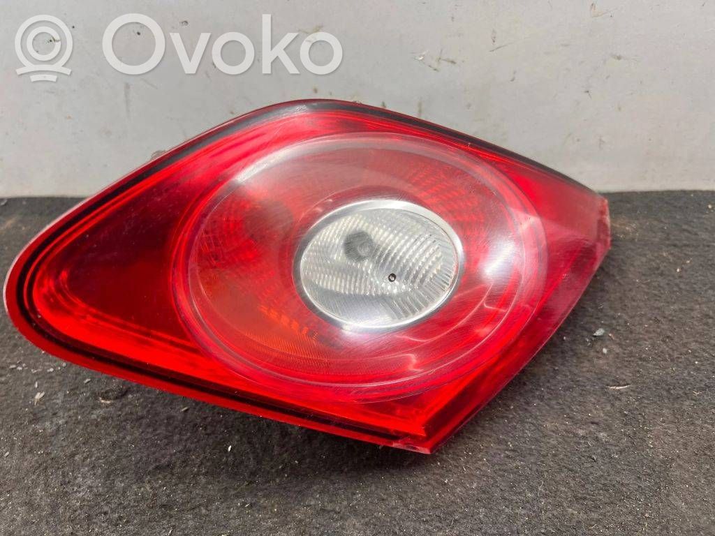 Volkswagen PASSAT CC Lampy tylnej klapy bagażnika 