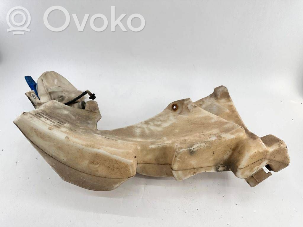Audi A4 S4 B7 8E 8H Langų skysčio bakelis 
