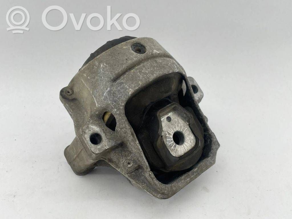 Audi A4 S4 B8 8K Engine mount bracket 