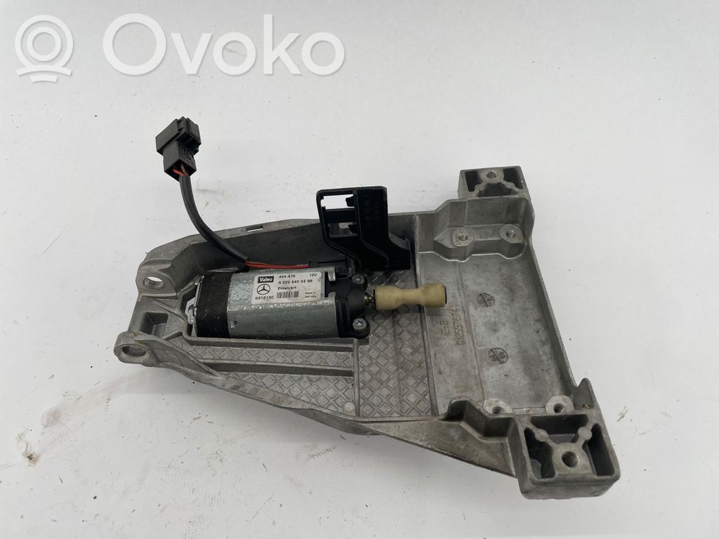 Mercedes-Benz E W211 Colonne de direction, moteur de réglage hauteur 