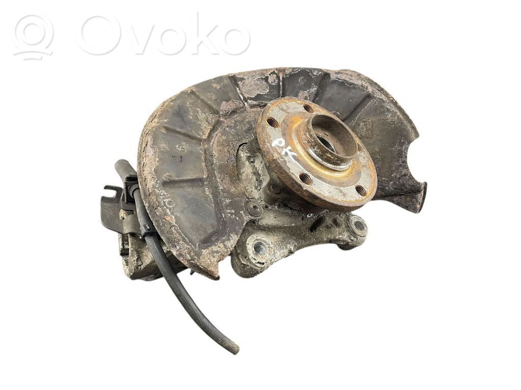 Volkswagen PASSAT CC Cubo de rueda delantera 