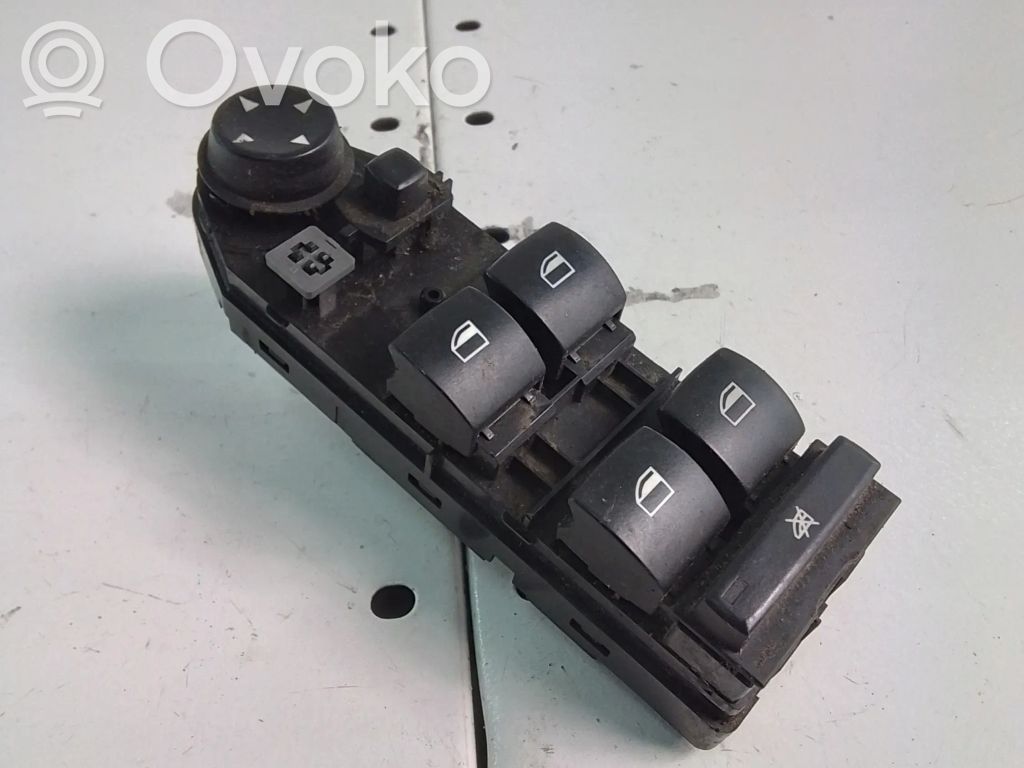 Electric window control switch   6943262