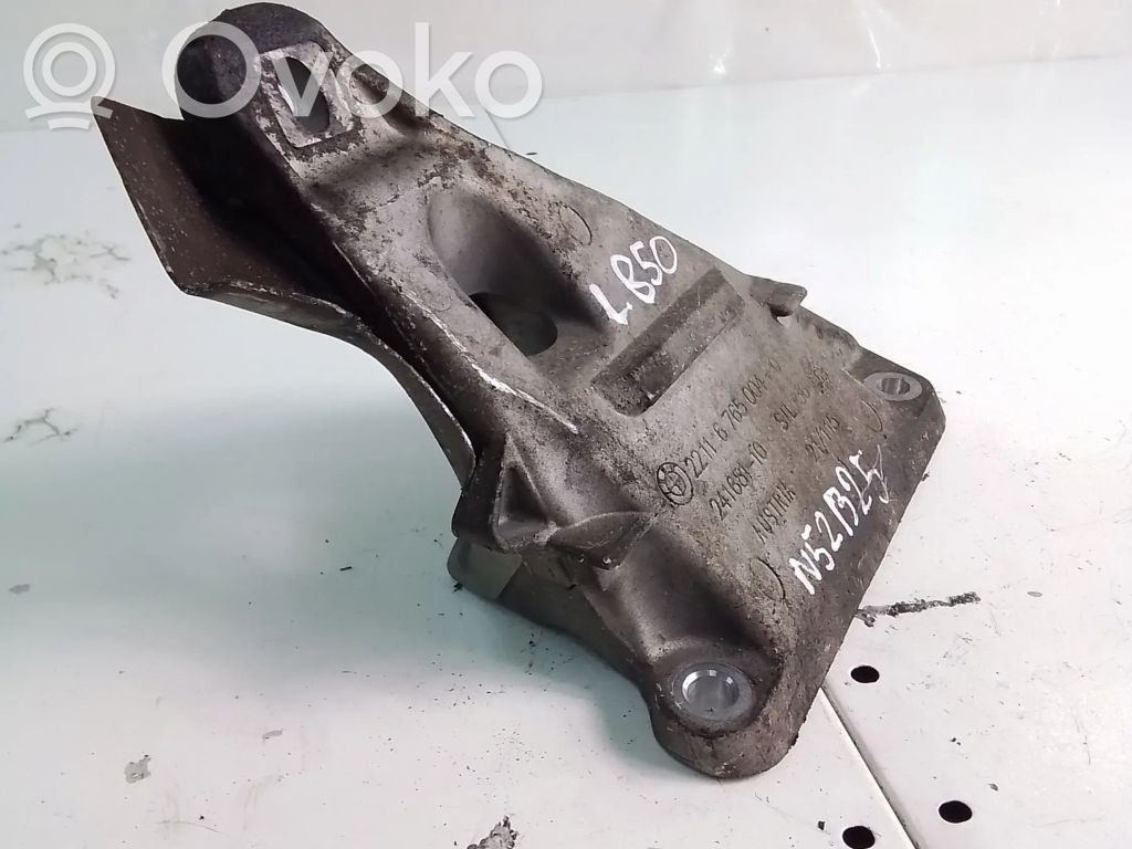 Engine mounting bracket   6765004