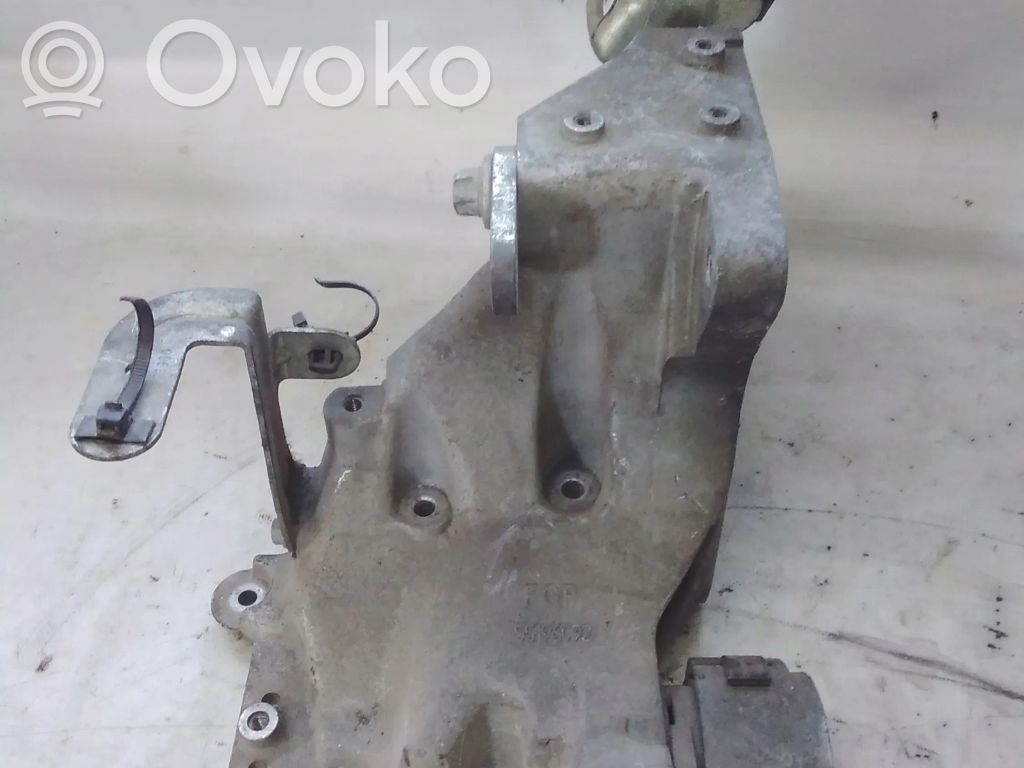Opel Zafira B Fuel pump bracket 