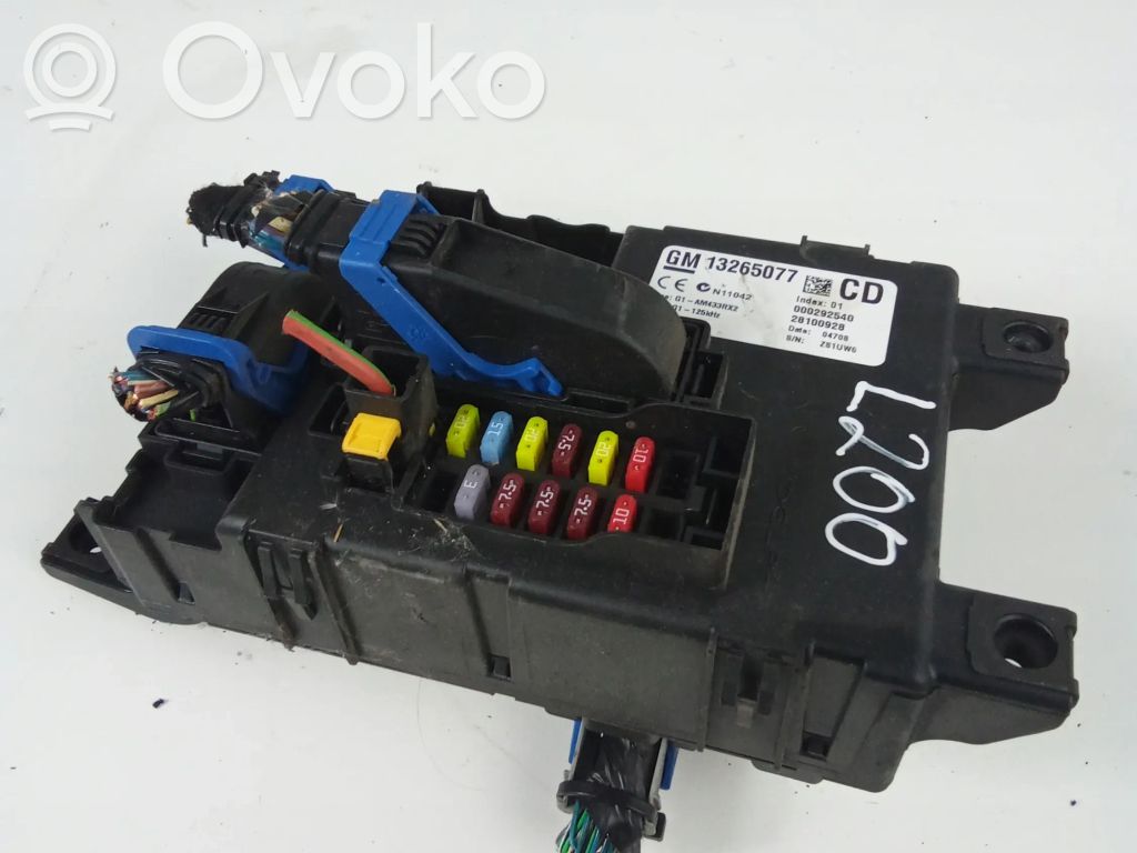 Opel Corsa D Fuse module 