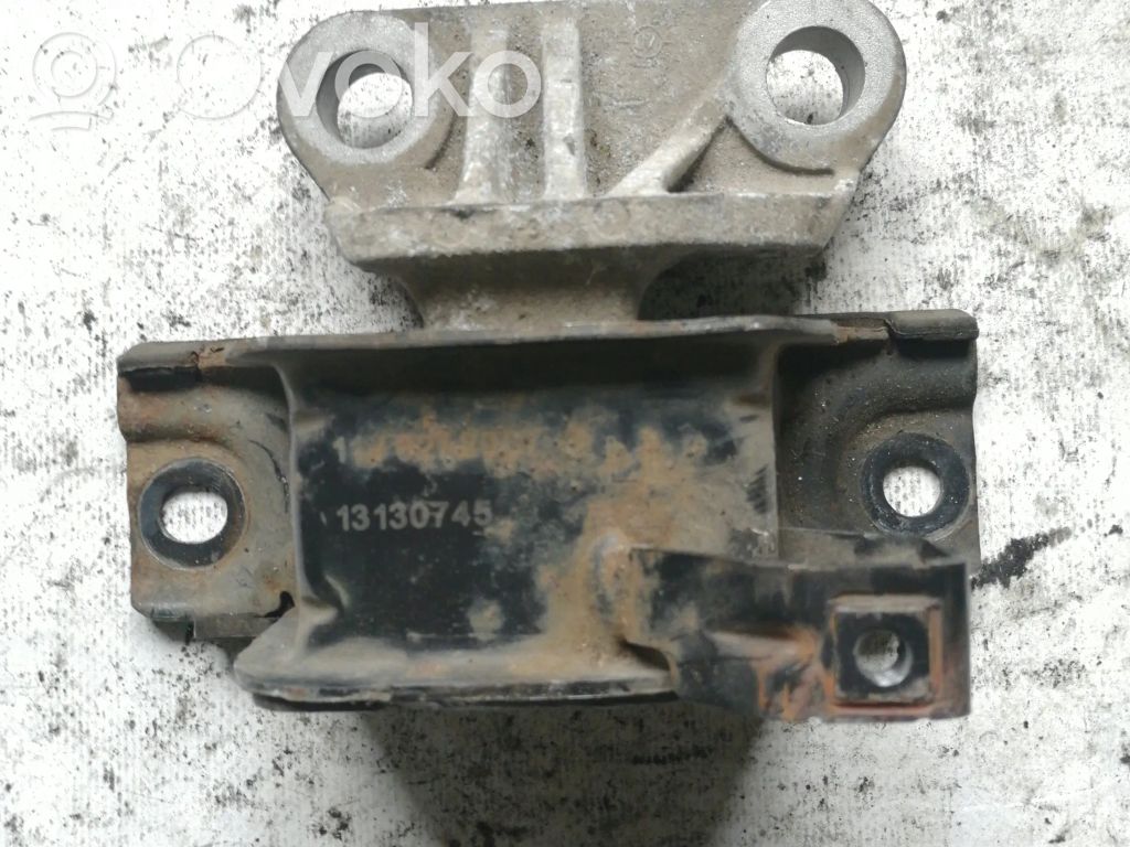 Opel Corsa D Engine mount bracket 
