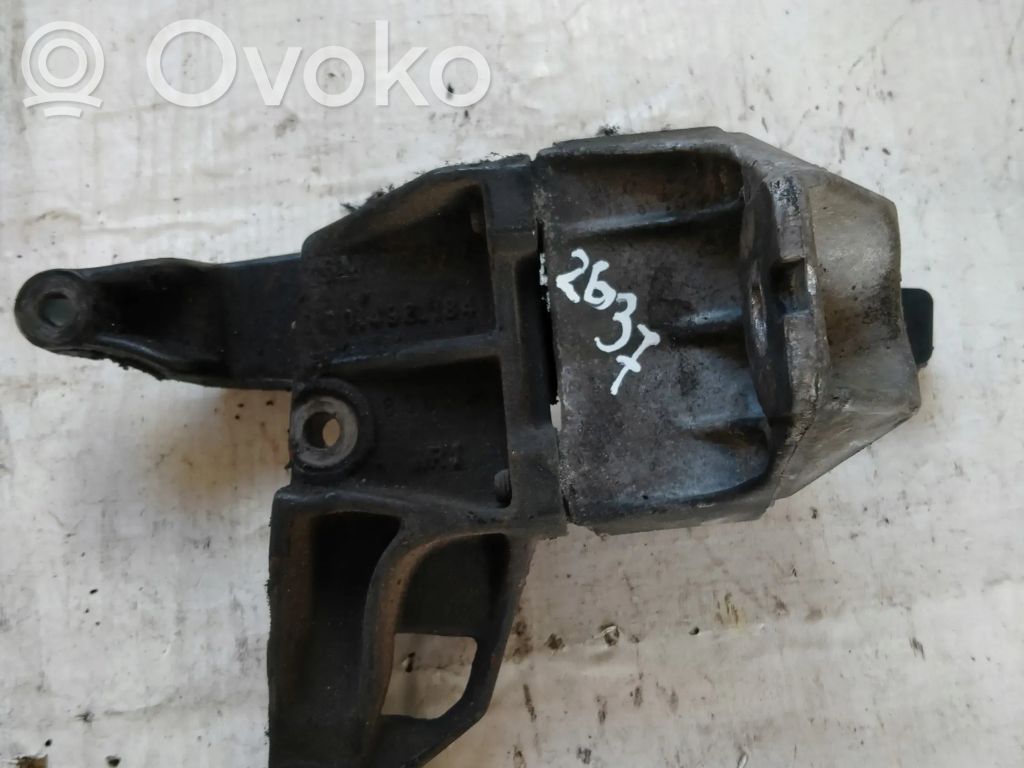 Opel Vectra B Engine mounting bracket 