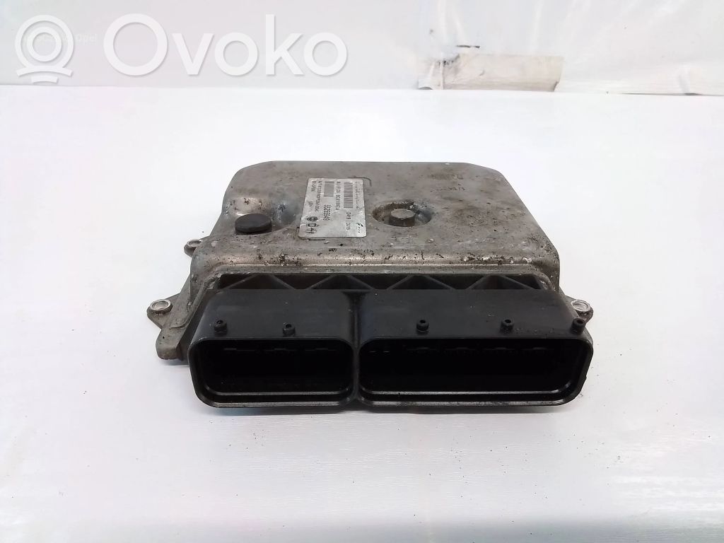 Opel Combo D Engine control unit/module 