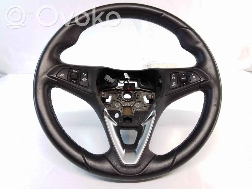 Opel Corsa E Steering wheel 