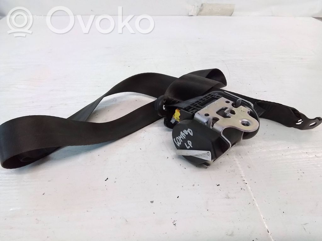 Opel Combo D Front seatbelt 