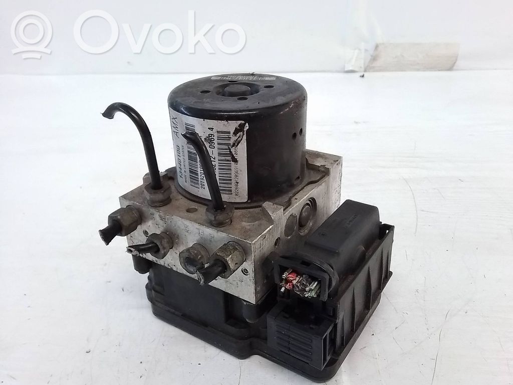 Opel Astra J ABS bloks 