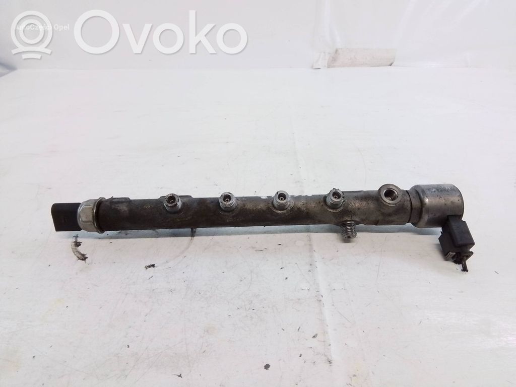 Mercedes-Benz C W205 Fuel main line pipe 