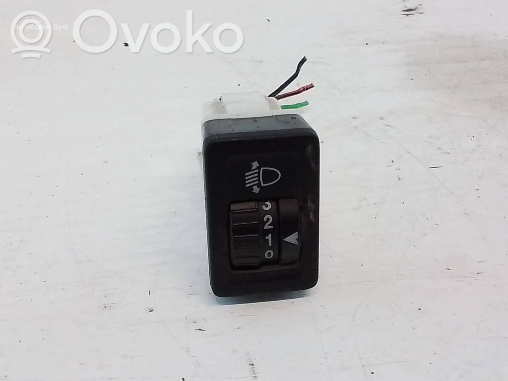 Headlight level height control switch   R2346