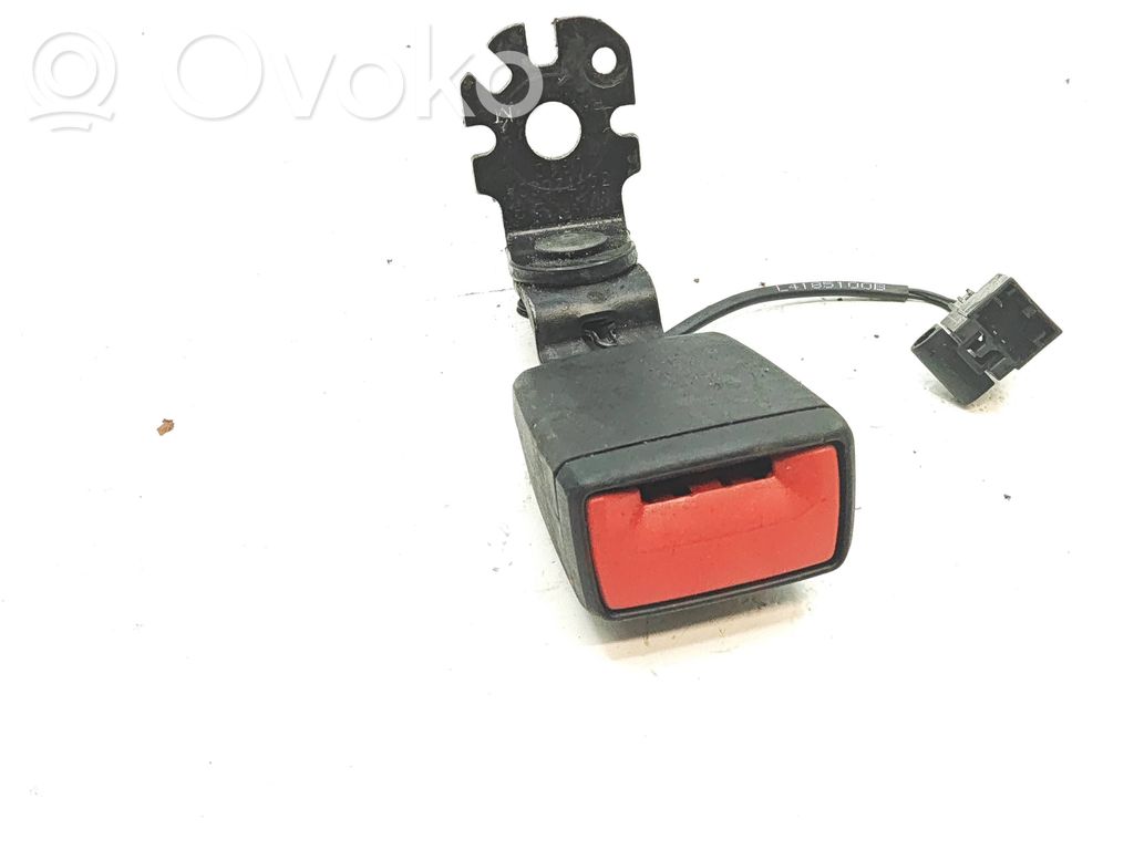 Audi A4 S4 B9 8W Klamra tylnego pasa bezpieczeństwa 