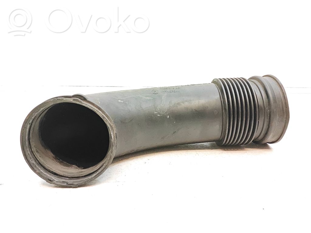 BMW 5 E60 E61 Air intake duct part 