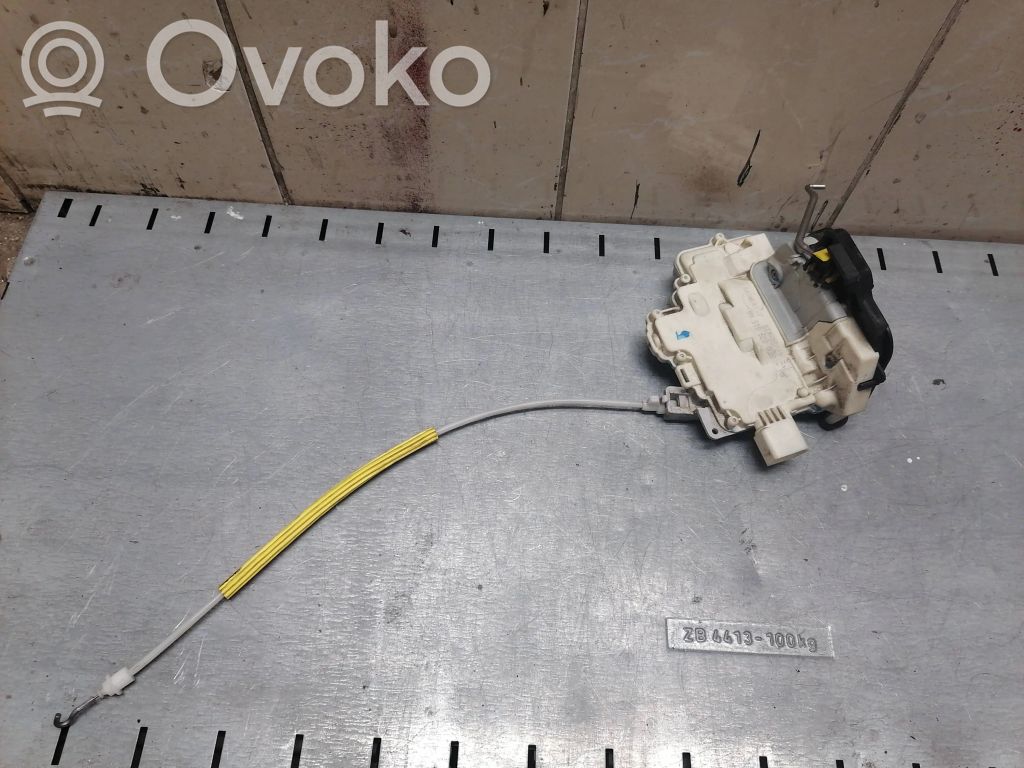 Audi A4 S4 B7 8E 8H Zamek drzwi tylnych 