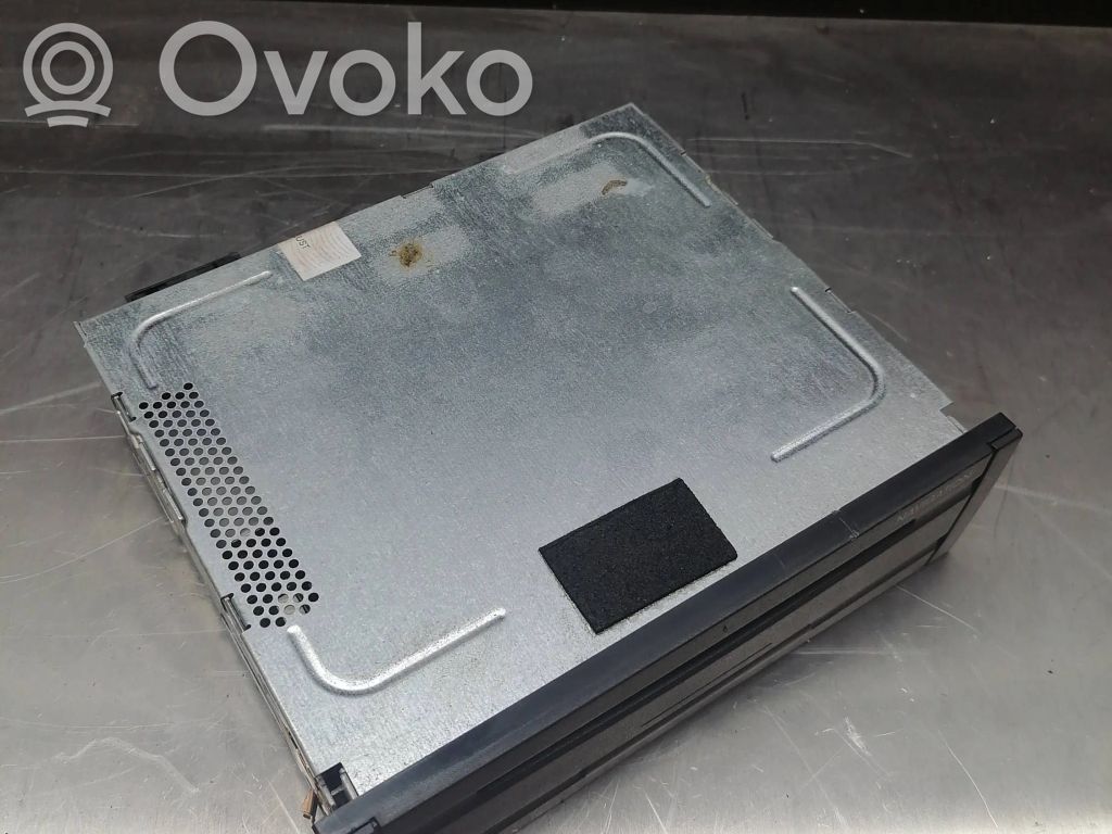 Volkswagen Phaeton Navigation unit CD/DVD player 