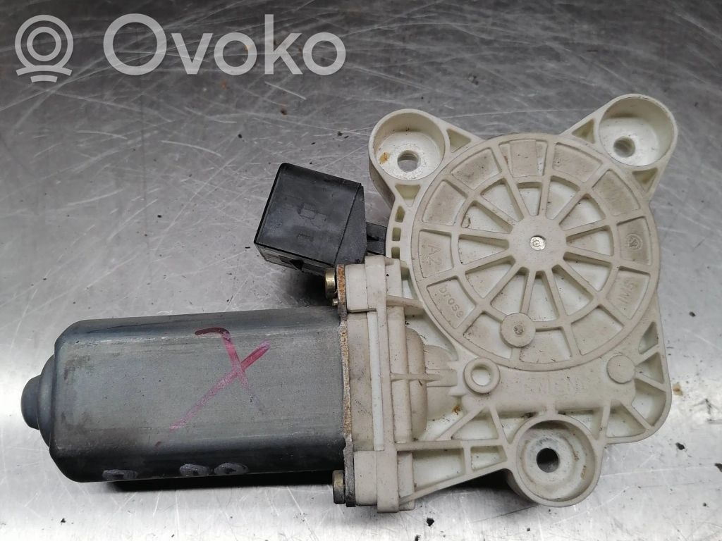 Mercedes-Benz C W203 Silnik regulatora szyby drzwi przednich 