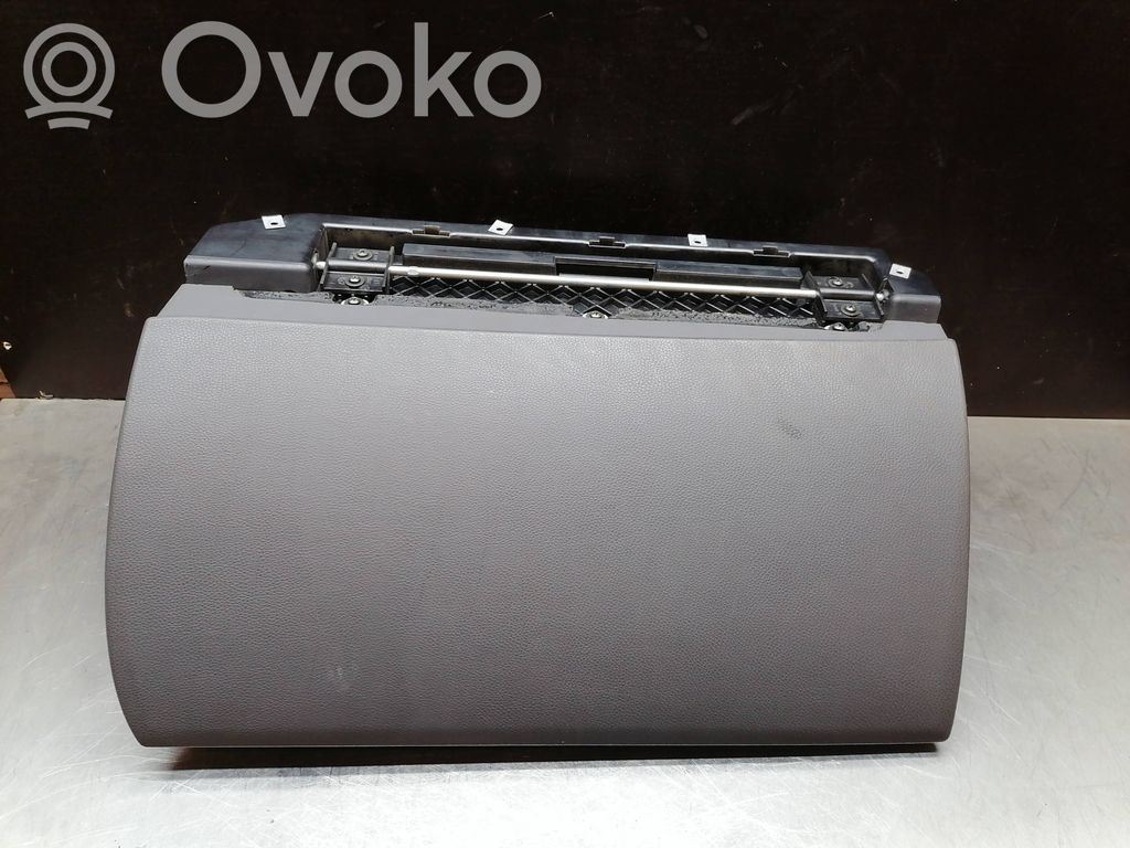 BMW 6 E63 E64 Daiktadėžė 
