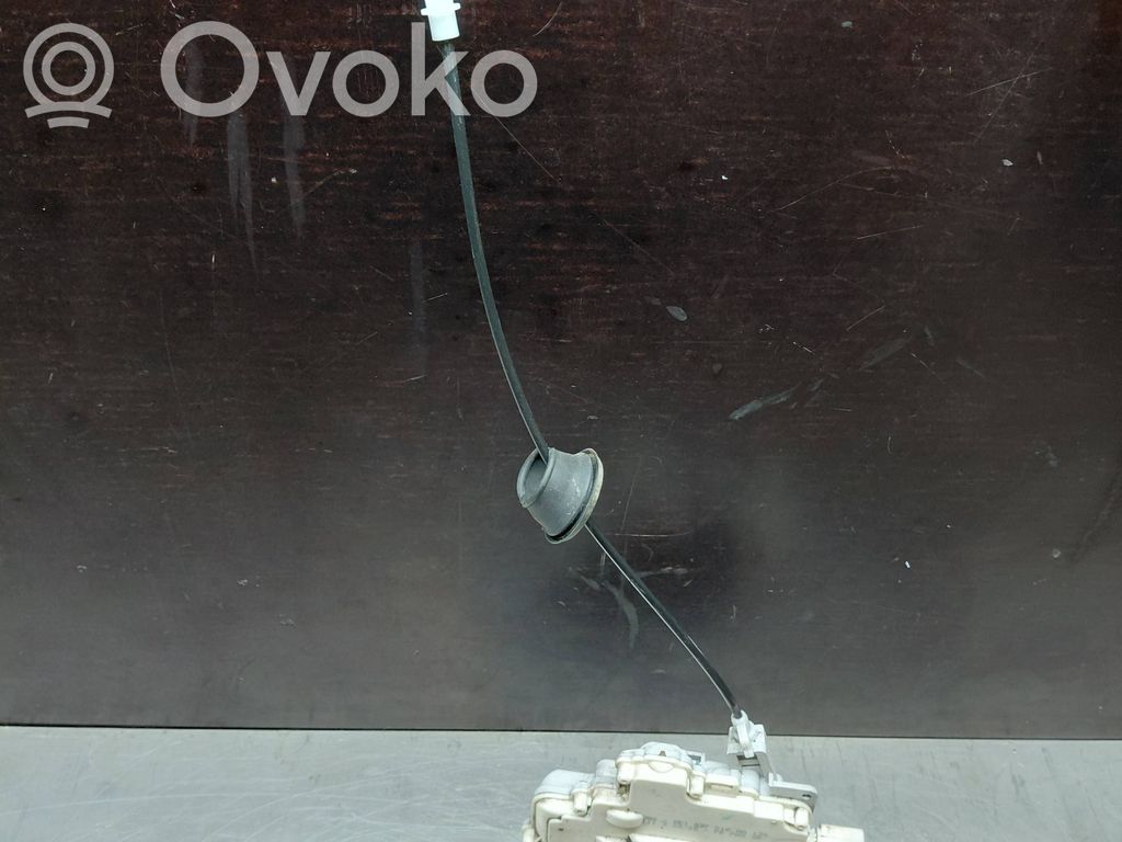 Audi A4 S4 B7 8E 8H Etuoven lukko 