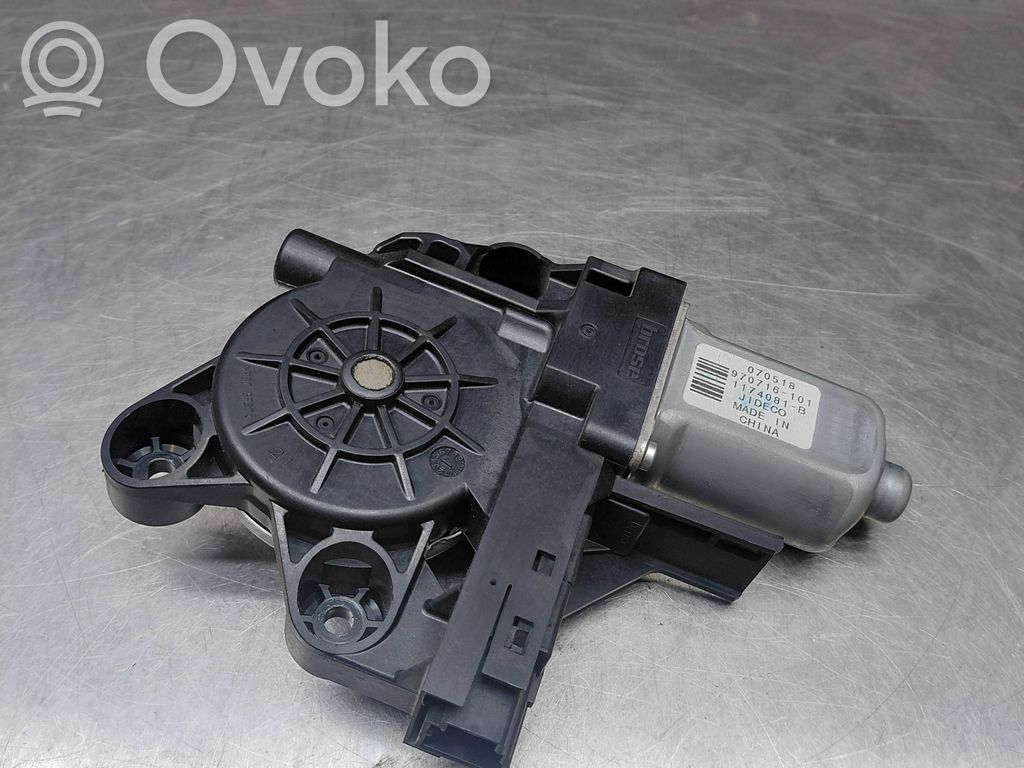 Volvo V70 Silniczek podnoszenia szyby drzwi tylnych 