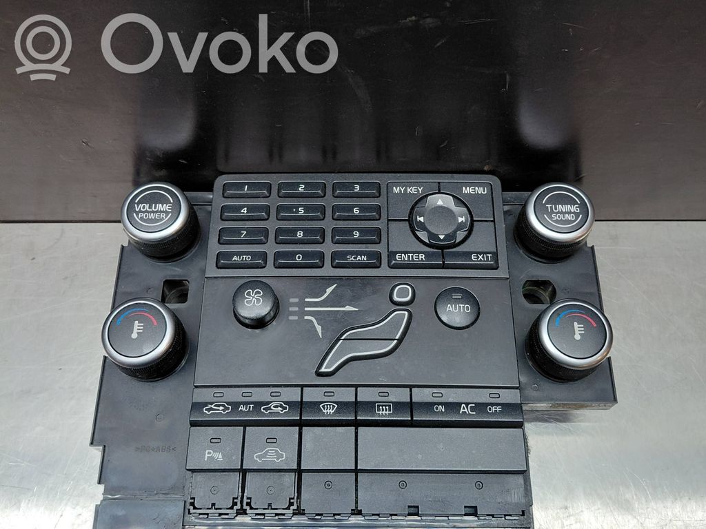 Volvo V70 Climate control unit 