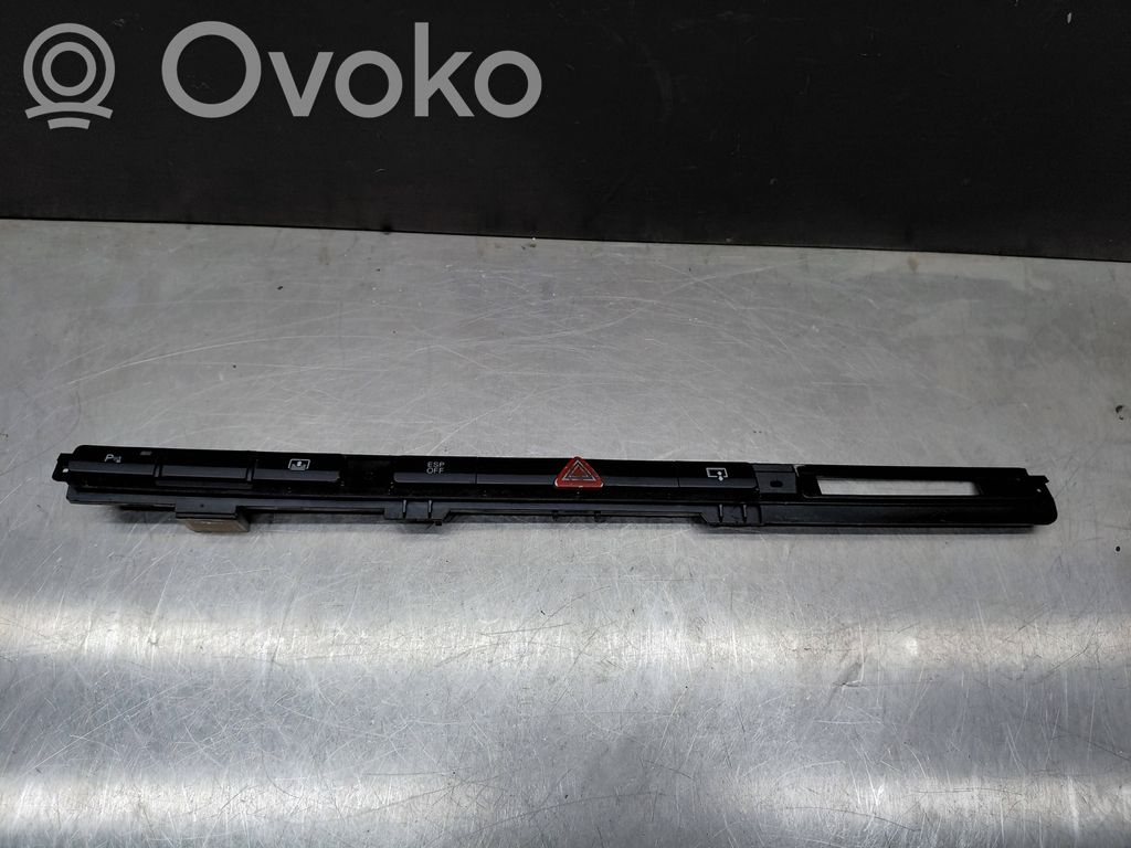 Audi A8 S8 D3 4E Hazard light switch 