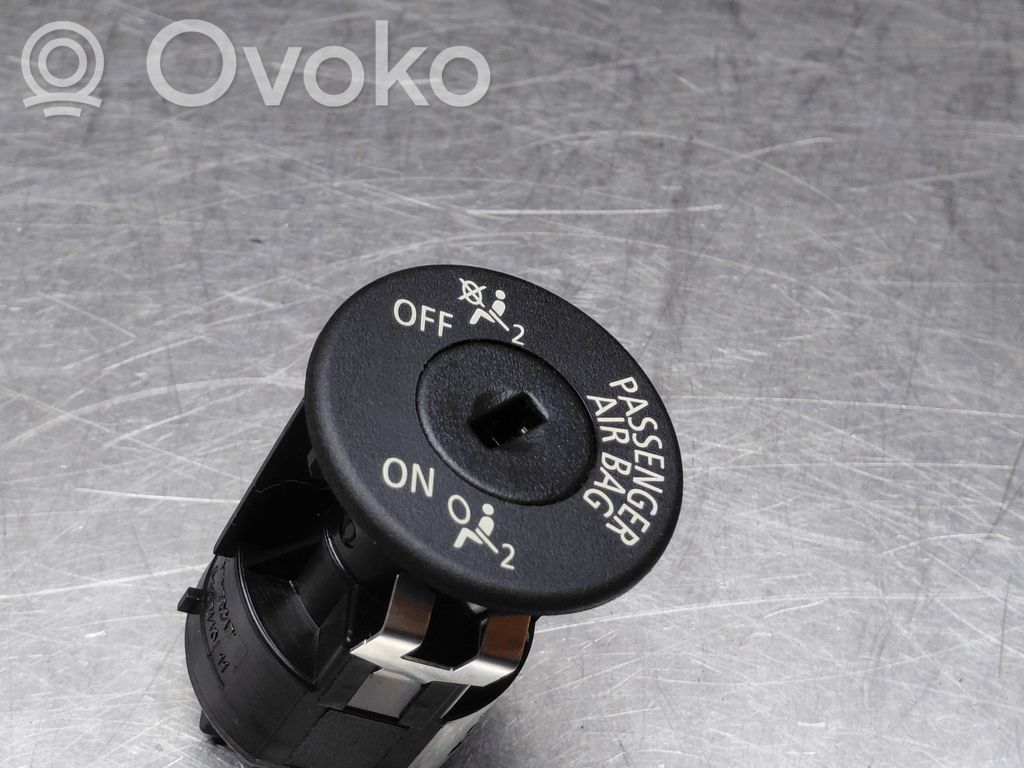 BMW 5 E60 E61 Passenger airbag on/off switch 