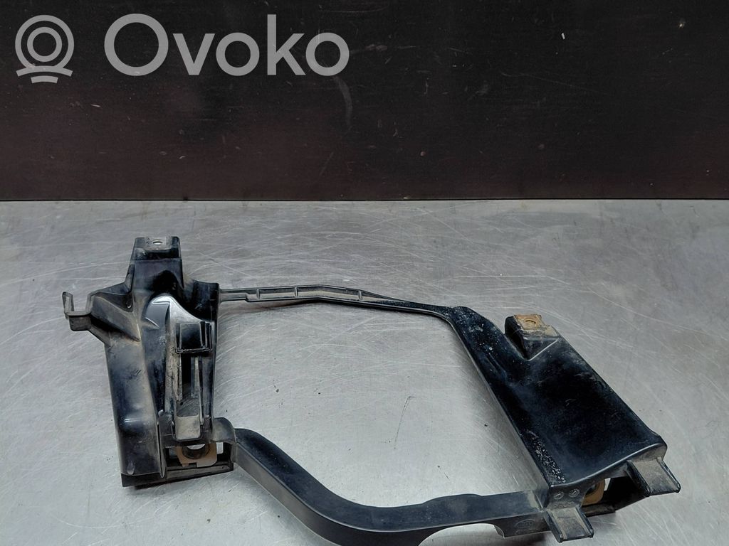 BMW 5 E60 E61 Headlight/headlamp mounting bracket 